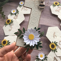 Bee theme cake topper, 1st birthday cake topper, bee birthday décor, cake smash topper, sunflower cake topper, daisy