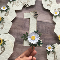 Bee theme cake topper, 1st birthday cake topper, bee birthday décor, cake smash topper, sunflower cake topper, daisy