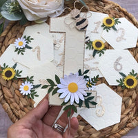 Bee theme cake topper, 1st birthday cake topper, bee birthday décor, cake smash topper, sunflower cake topper, daisy
