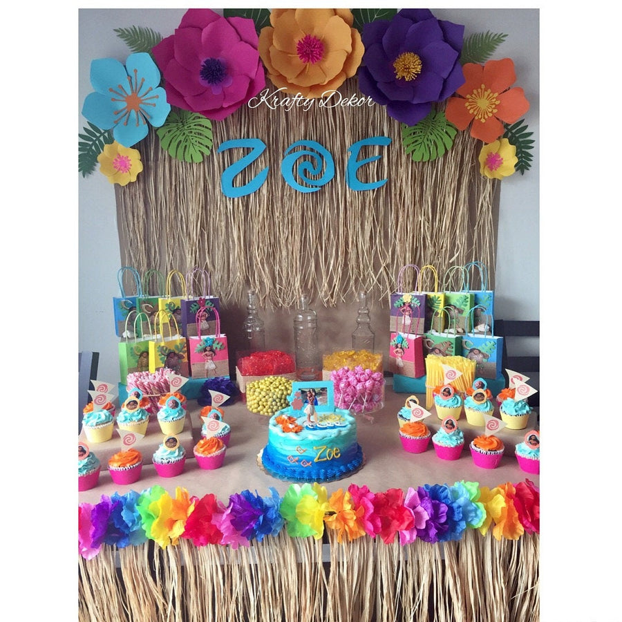 Moana paper flowers. Moana paper flowers, Inspired Moana paper flower backdrop, Moana backdrop, Moana Birthday Theme, Moana Birthday Dec